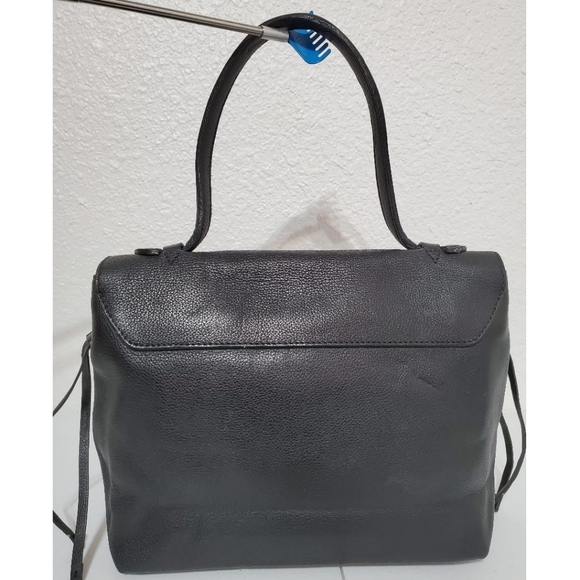 Louis Vuitton Lockme MM - Picture 2 of 16